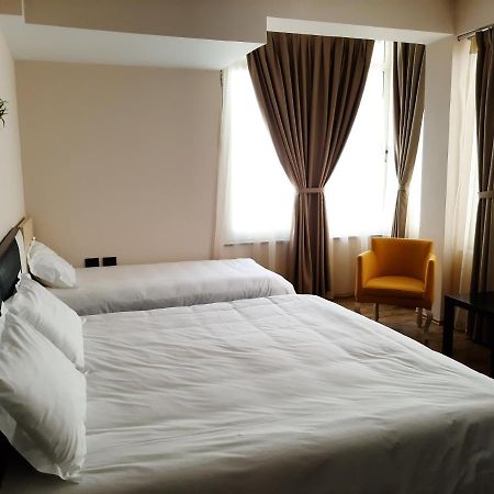Royal Vila Hotel Tirana Exteriör bild