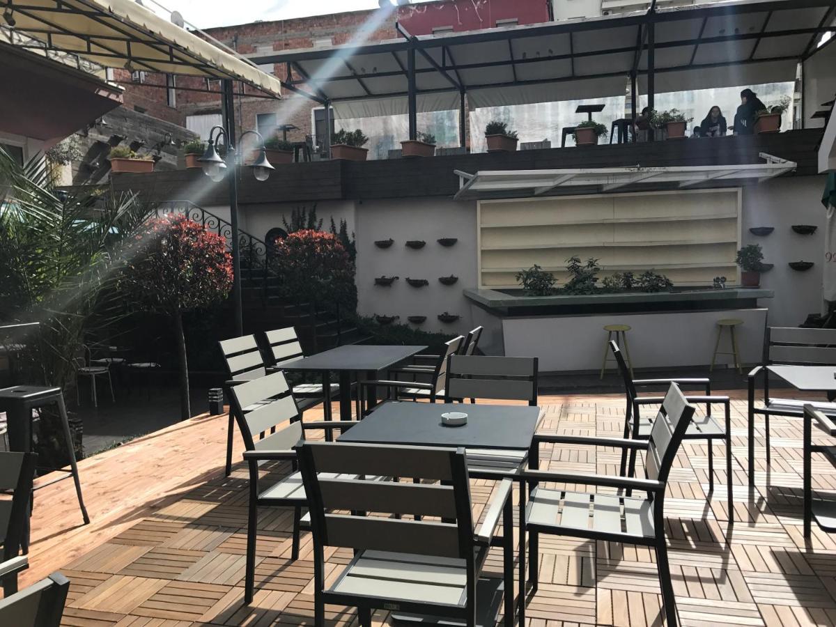 Royal Vila Hotel Tirana Exteriör bild