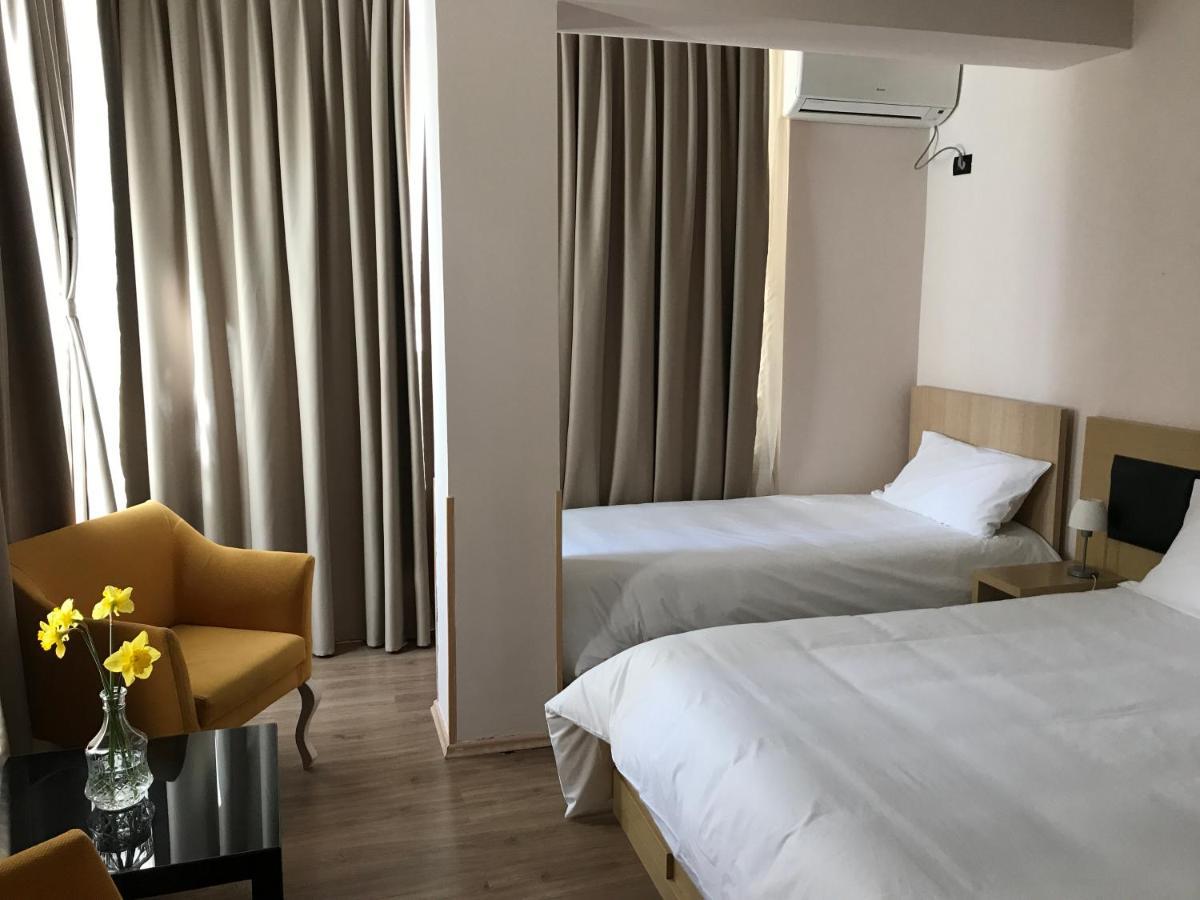 Royal Vila Hotel Tirana Exteriör bild