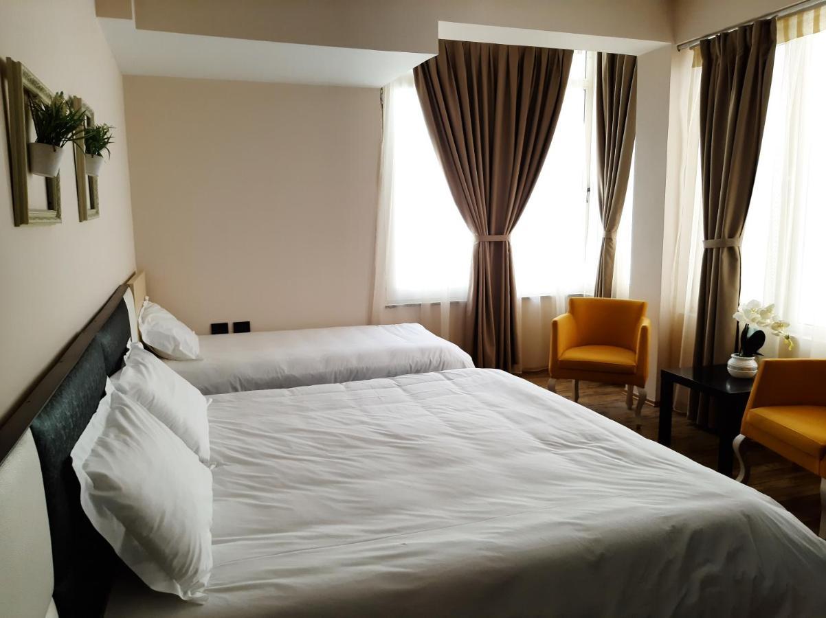 Royal Vila Hotel Tirana Exteriör bild