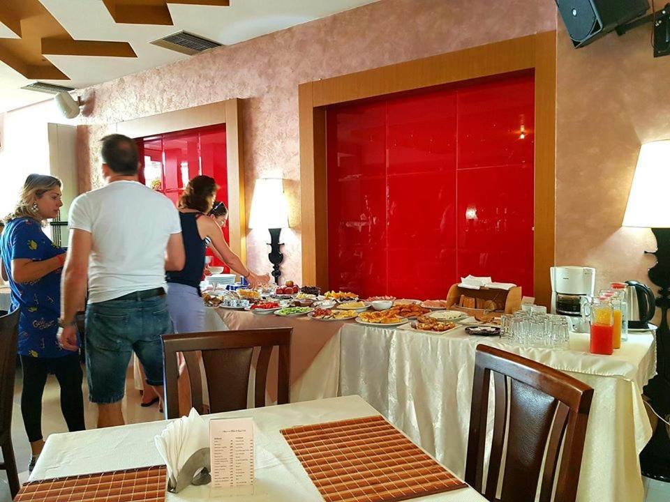 Royal Vila Hotel Tirana Exteriör bild